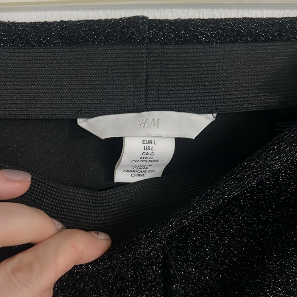 Textured black pants - Picture 3 of 4